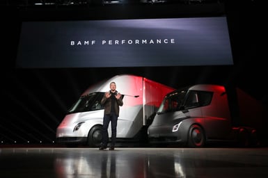 La production de la semi-remorque Tesla commencera en 2019.